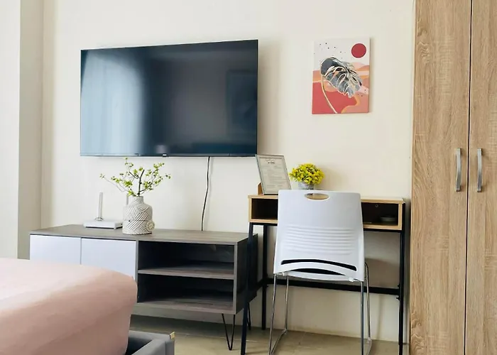 Chic And Cozy - Near Ayala And It Park Apartment